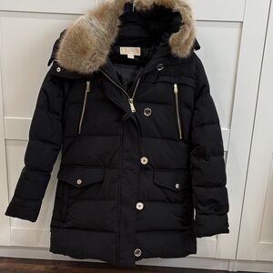 Michael Kors women’s black winter coat with fur hood size large NWOT
